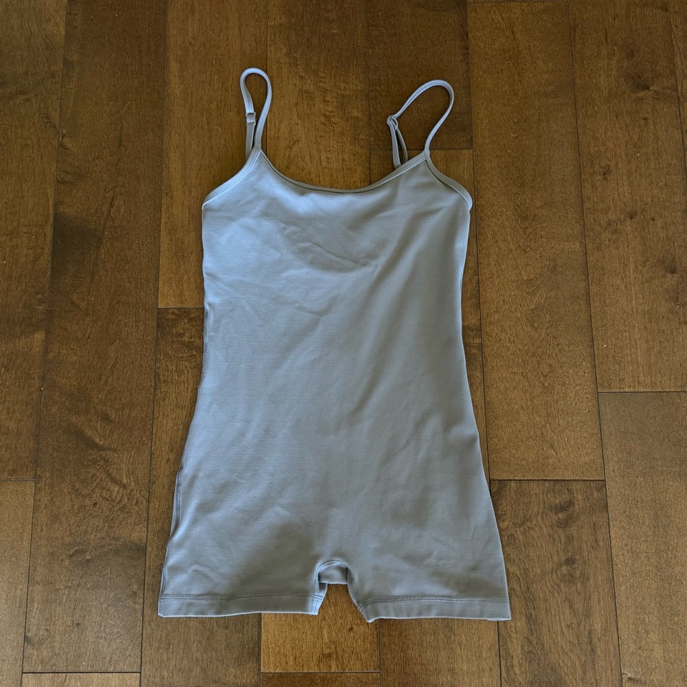 Aritzia TNA bodysuit